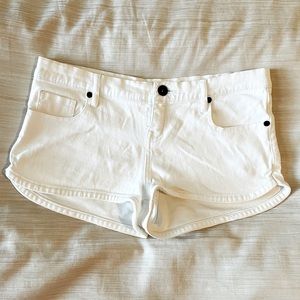 Hurley Shorts size 28 - White